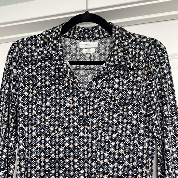 Van Heusen button down - Size S - Picture 2 of 2